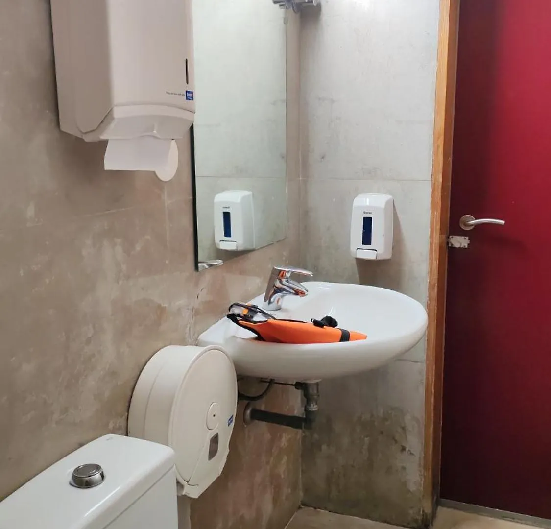 Botel Sem Gritos Hotel Lisbon